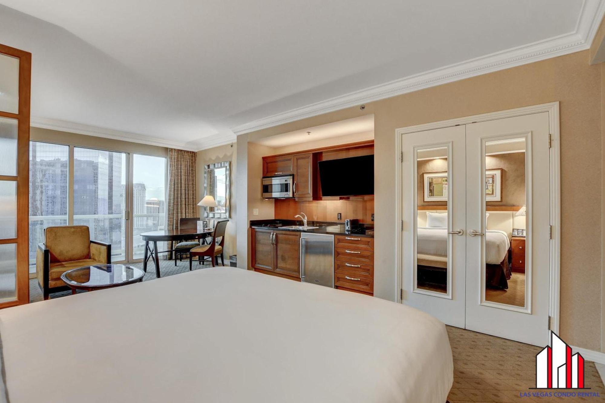 Сasa de vacaciones Mgm Signature-22-805 F1 Track & Strip View Balcony *