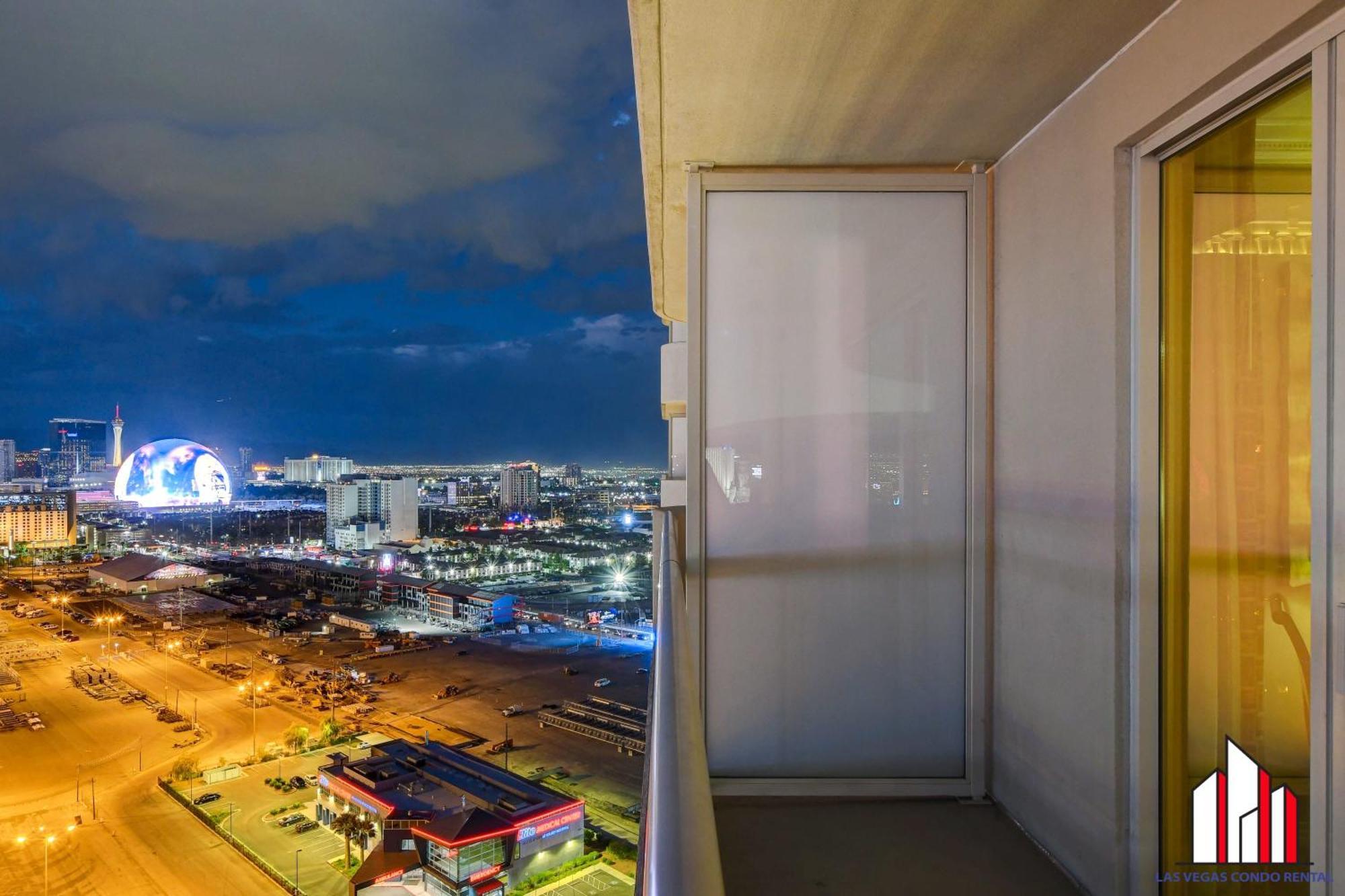 Сasa de vacaciones Mgm Signature-22-805 F1 Track & Strip View Balcony *